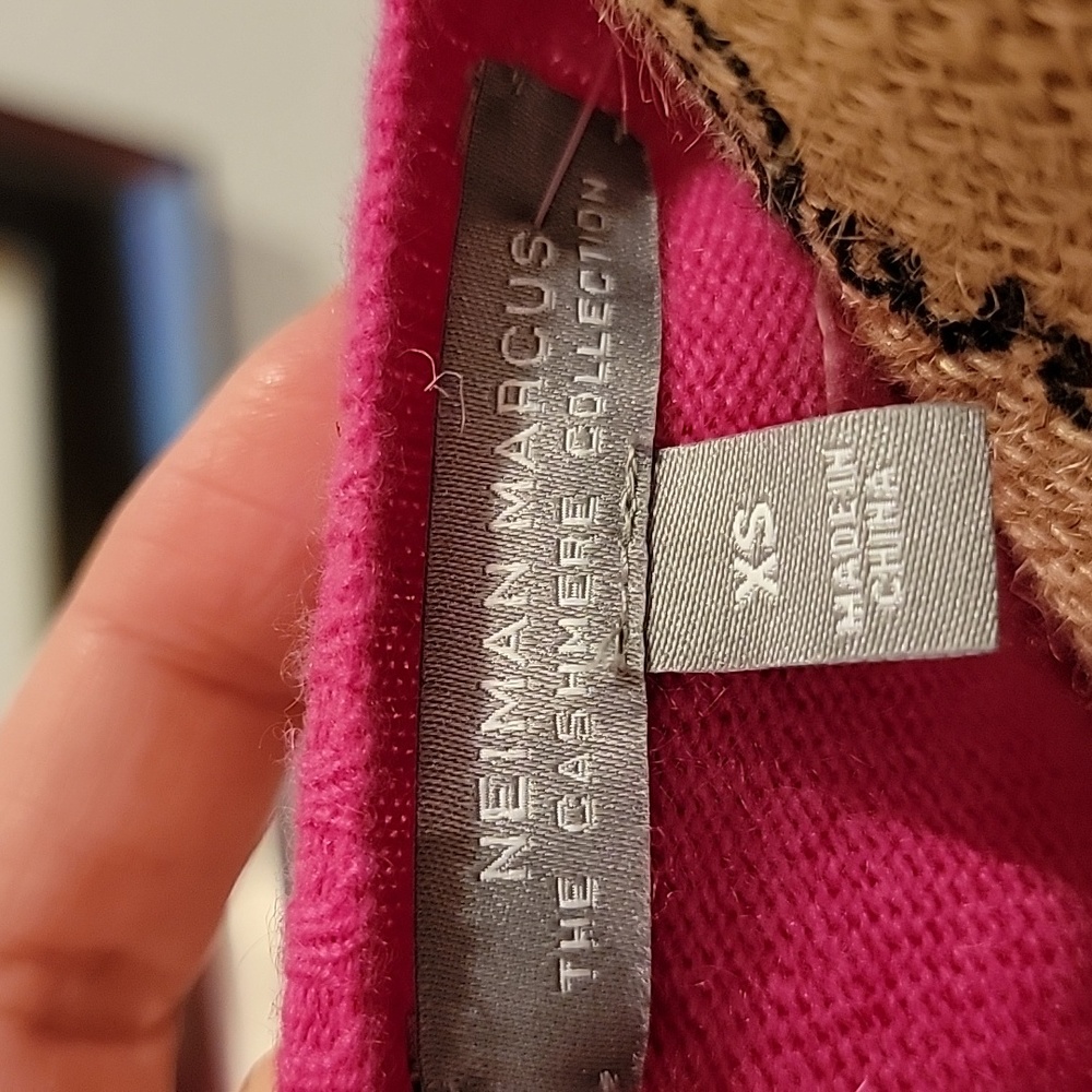 Neiman Marcus Cashmere Collection Hot Pink Short-sleeve Sweater